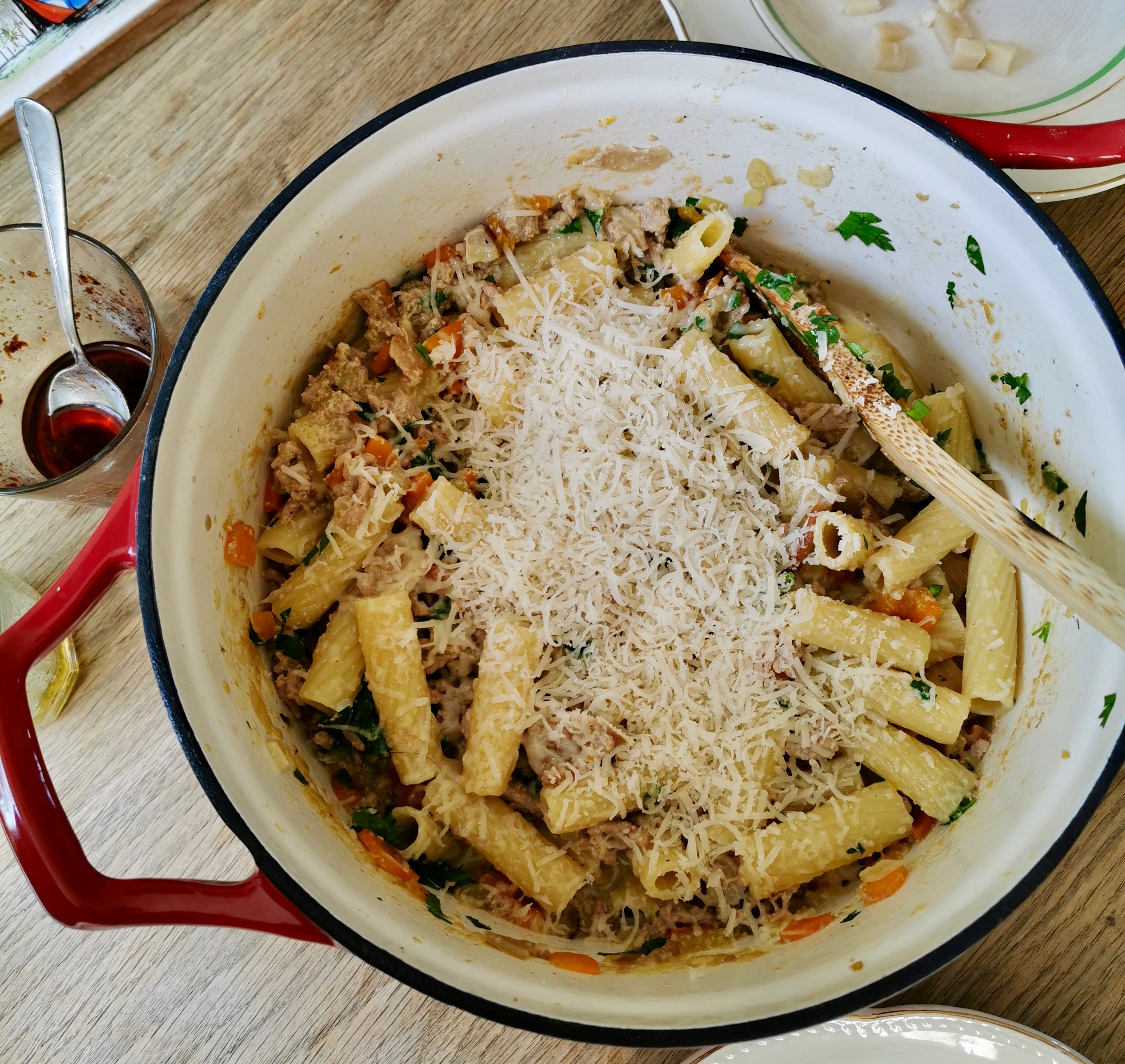 Hvid bolognese med chili og hvidløgsolie. 